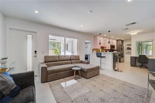50 NE 30th Court 1-2, Wilton Manors, FL 33334