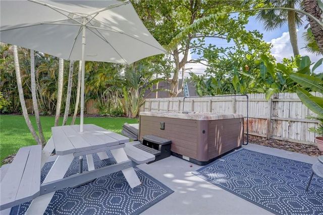 50 NE 30th Court 1-2, Wilton Manors, FL 33334