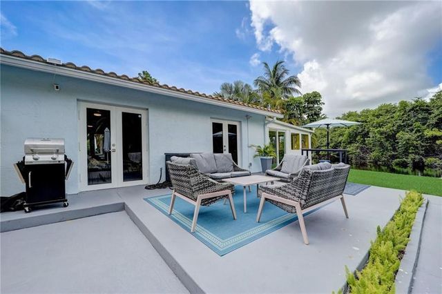 50 NE 30th Court 1-2, Wilton Manors, FL 33334