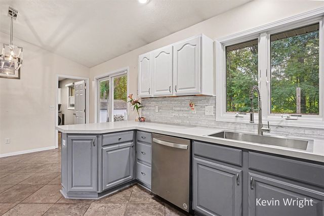 1802 Duchess Court, Muskegon, MI 49445