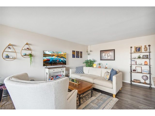 955 Eudora St 801E, Denver, CO 80220