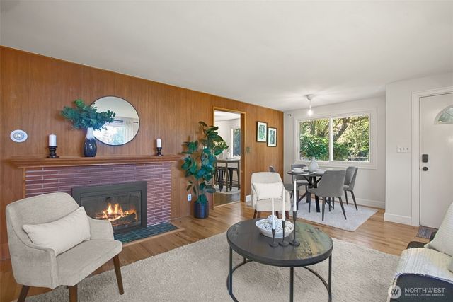 18806 4th Avenue S, Burien, WA 98148