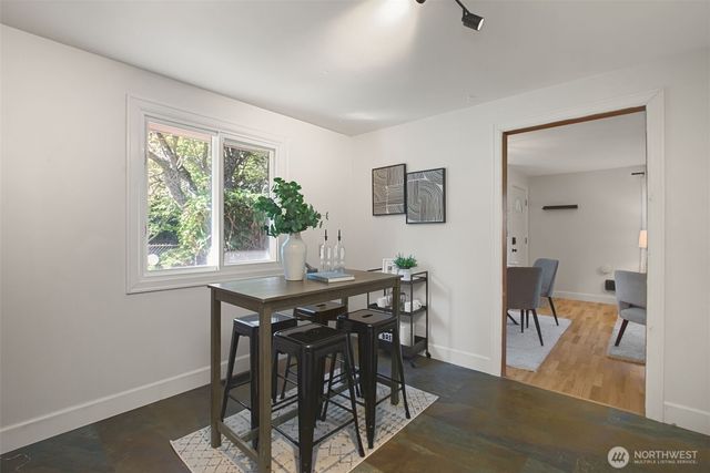 18806 4th Avenue S, Burien, WA 98148