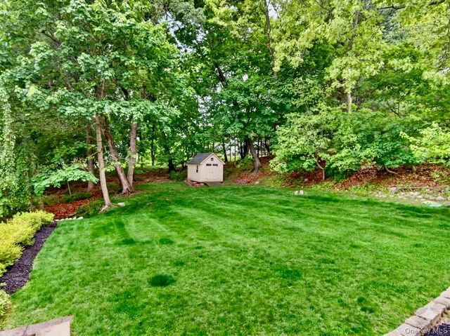 29 Christine Lane, Tappan, NY 10983