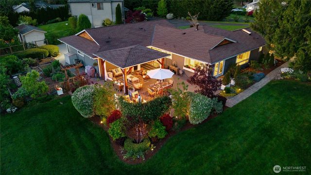 19828 SE 8th Street, Sammamish, WA 98074