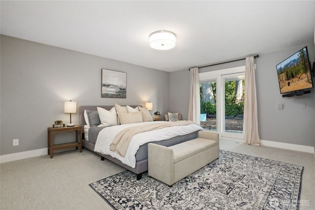 19828 SE 8th Street, Sammamish, WA 98074