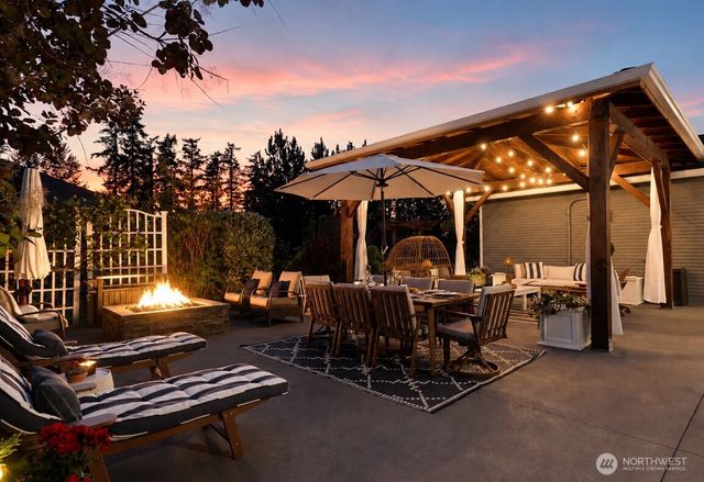 19828 SE 8th Street, Sammamish, WA 98074
