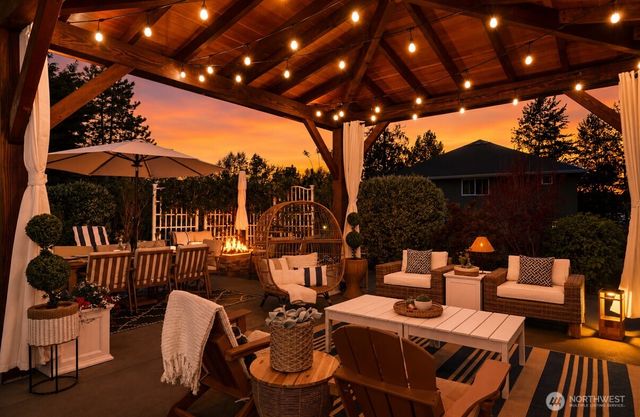 19828 SE 8th Street, Sammamish, WA 98074
