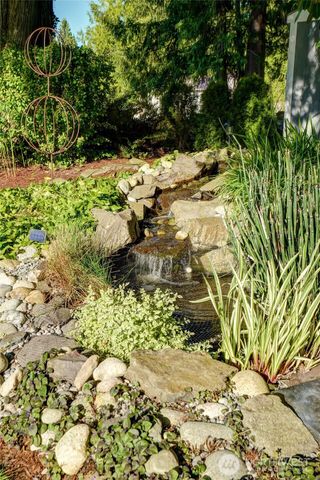 19828 SE 8th Street, Sammamish, WA 98074