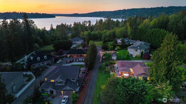 19828 SE 8th Street, Sammamish, WA 98074