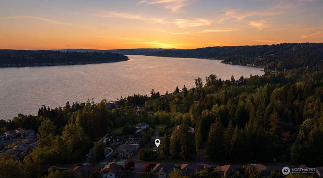 19828 SE 8th Street, Sammamish, WA 98074