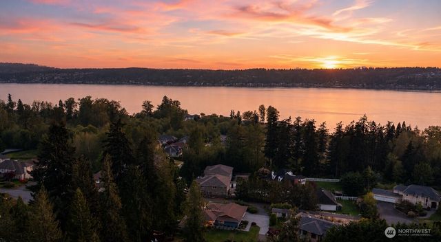 19828 SE 8th Street, Sammamish, WA 98074