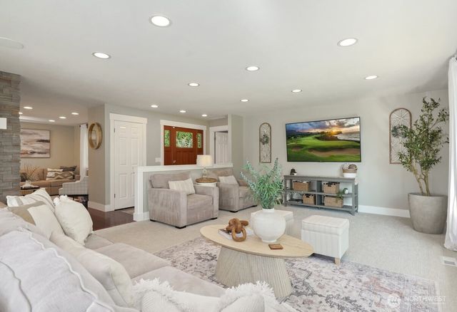 19828 SE 8th Street, Sammamish, WA 98074