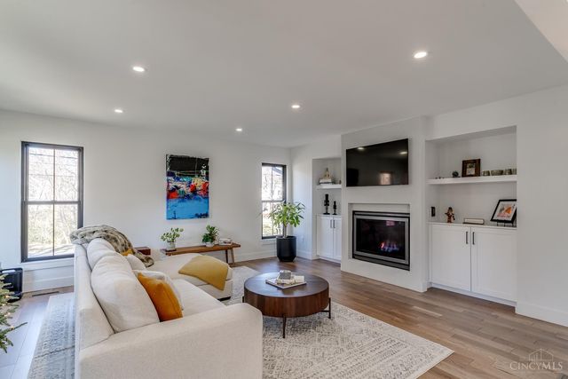 7156 Maple Avenue, Madeira, OH 45243