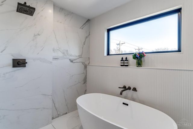 7156 Maple Avenue, Madeira, OH 45243