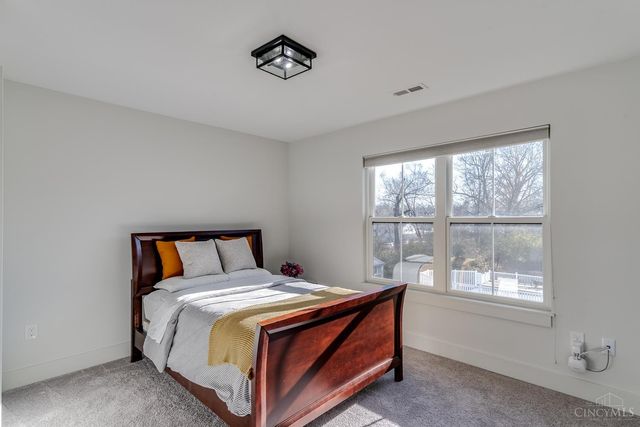 7156 Maple Avenue, Madeira, OH 45243