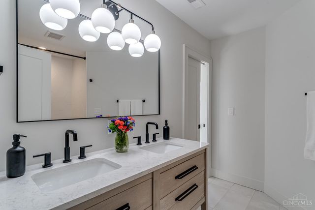 7156 Maple Avenue, Madeira, OH 45243