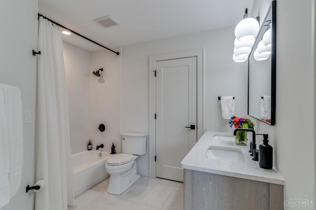 7156 Maple Avenue, Madeira, OH 45243