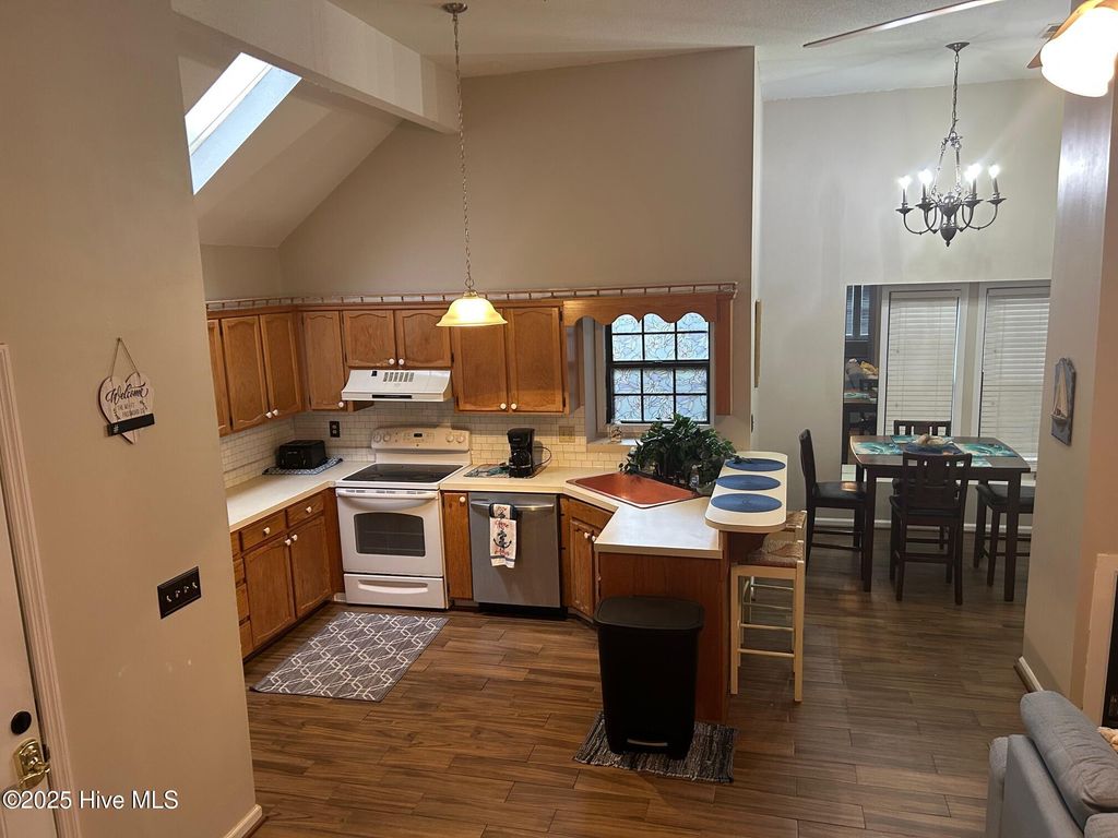 1052 Valley Drive, Calabash, NC 28467
