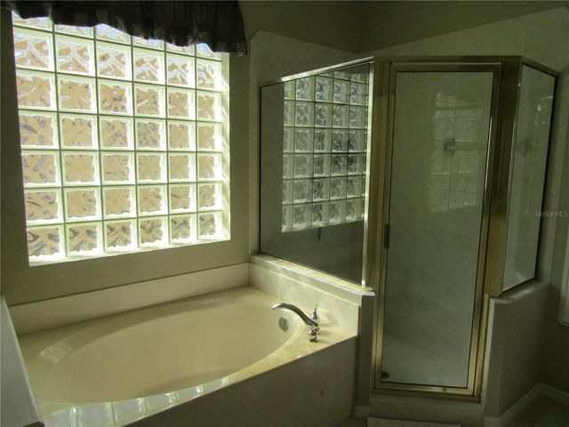 702 SILK OAK DRIVE, Venice, FL 34293