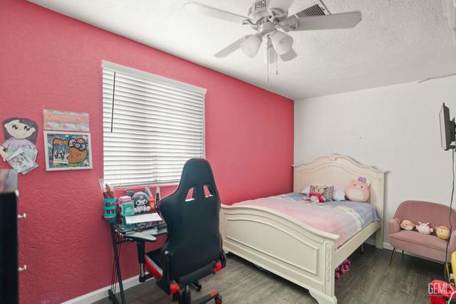 812 Brentwood Drive, Bakersfield, CA 93306