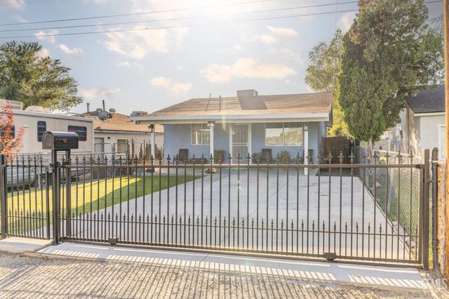 812 Brentwood Drive, Bakersfield, CA 93306