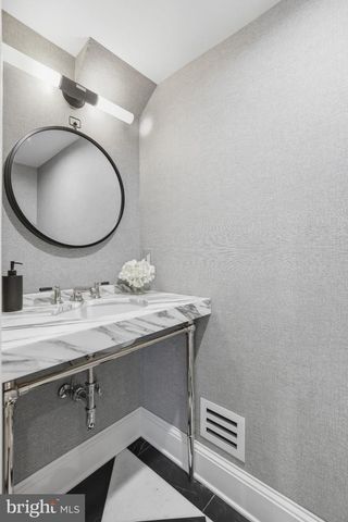 3418 RESERVOIR ST NW, Washington, DC 20007