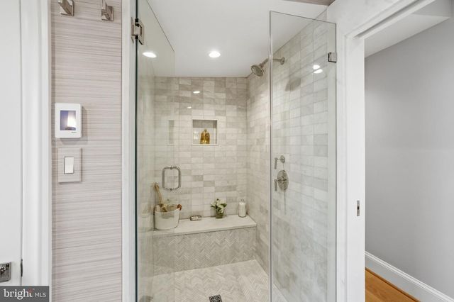 3418 RESERVOIR ST NW, Washington, DC 20007