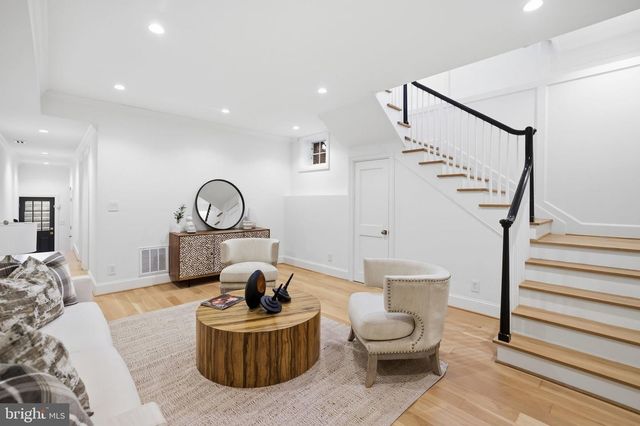 3418 RESERVOIR ST NW, Washington, DC 20007