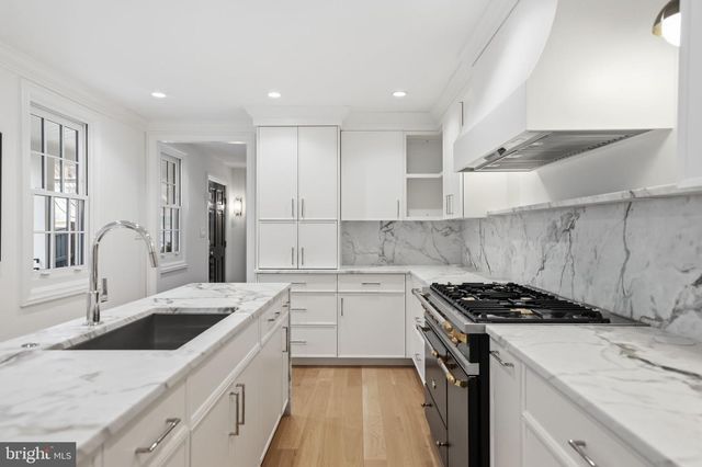 3418 RESERVOIR ST NW, Washington, DC 20007