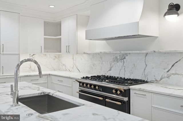 3418 RESERVOIR ST NW, Washington, DC 20007