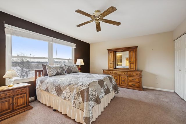 1157 Sawmill Lane, Algonquin, IL 60102