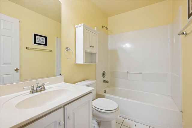 1157 Sawmill Lane, Algonquin, IL 60102