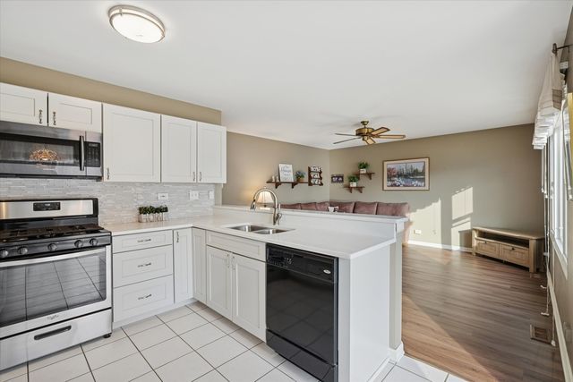 1157 Sawmill Lane, Algonquin, IL 60102