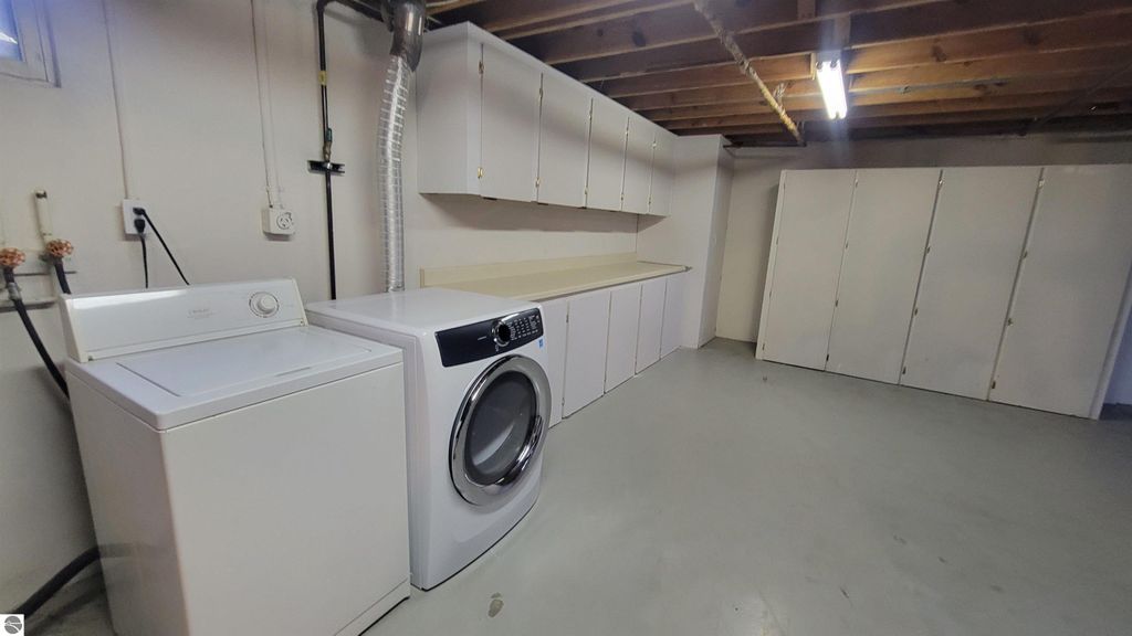 Image 18 of property listing at 8005B N Alaska Street # 15, Oscoda, MI 48750