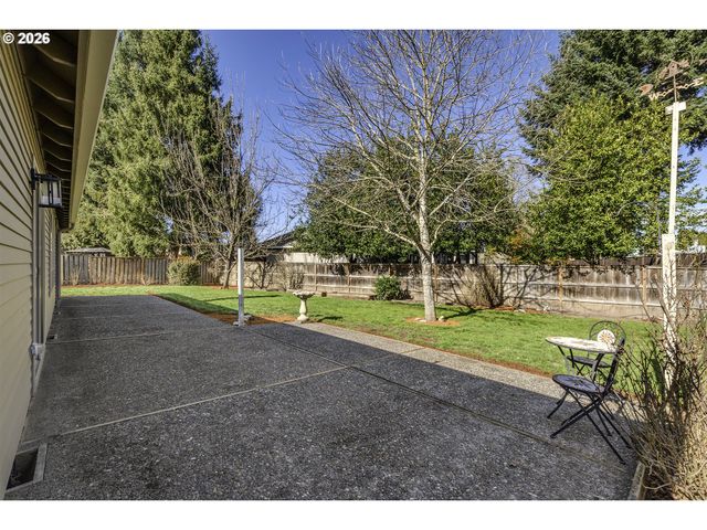 1524 Ne GREENSWORD Dr, Hillsboro, OR 97124