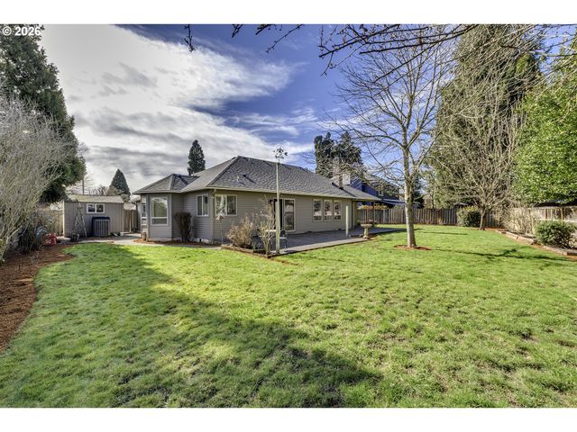 1524 Ne GREENSWORD Dr, Hillsboro, OR 97124