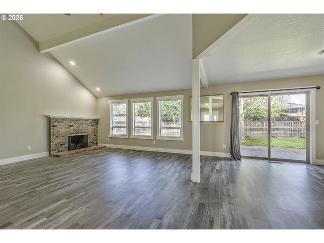 1524 Ne GREENSWORD Dr, Hillsboro, OR 97124