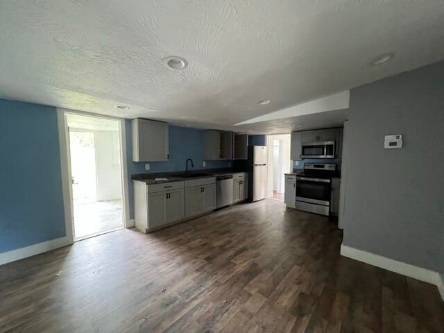 1454 N Sherman Avenue, Springfield, MO 65802