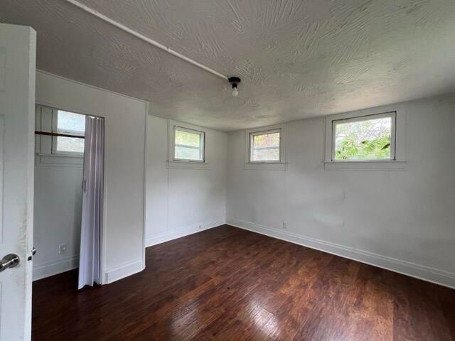 1454 N Sherman Avenue, Springfield, MO 65802