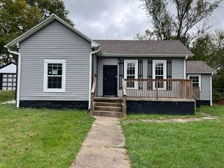 1454 N Sherman Avenue, Springfield, MO 65802