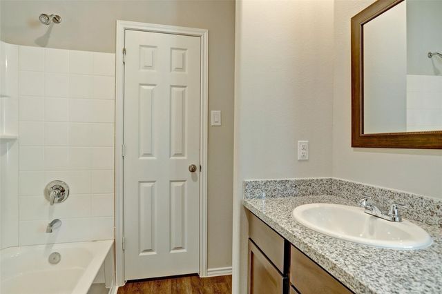 409 S 12th Street B, Conroe, TX 77301