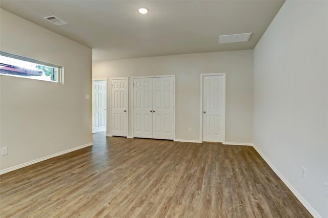 409 S 12th Street B, Conroe, TX 77301