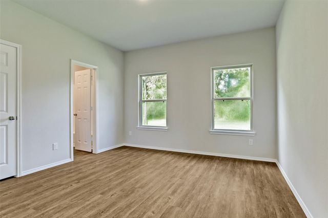 409 S 12th Street B, Conroe, TX 77301