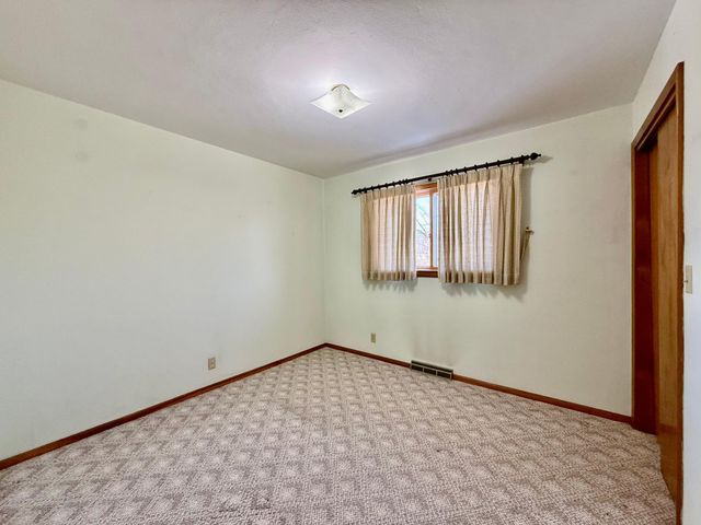 16191 County Road 25, Rollingstone, MN 55969