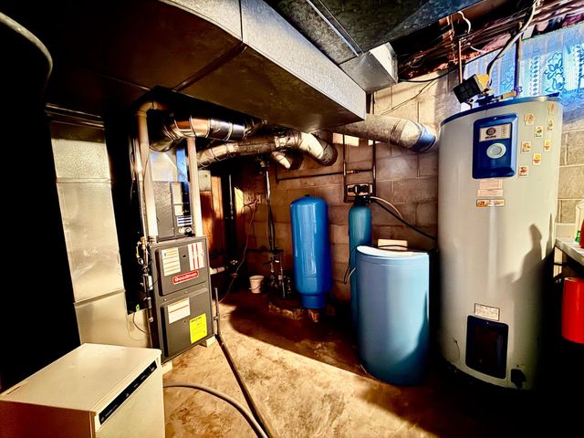 16191 County Road 25, Rollingstone, MN 55969