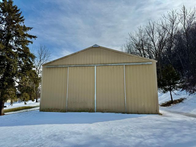 16191 County Road 25, Rollingstone, MN 55969