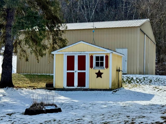 16191 County Road 25, Rollingstone, MN 55969