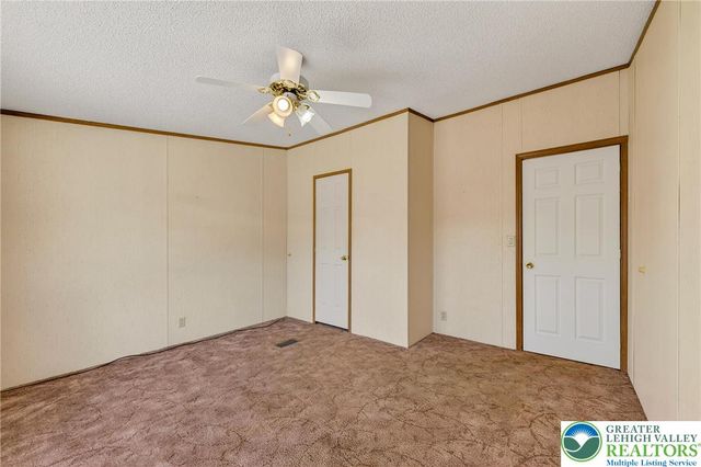 188 Greenbriar Drive, East Allen Twp, PA 18014