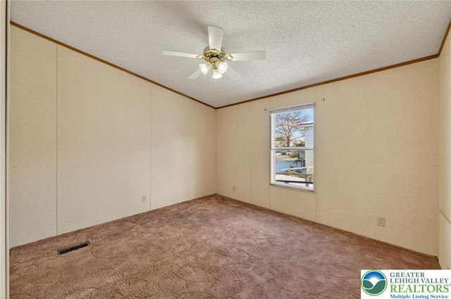 188 Greenbriar Drive, East Allen Twp, PA 18014